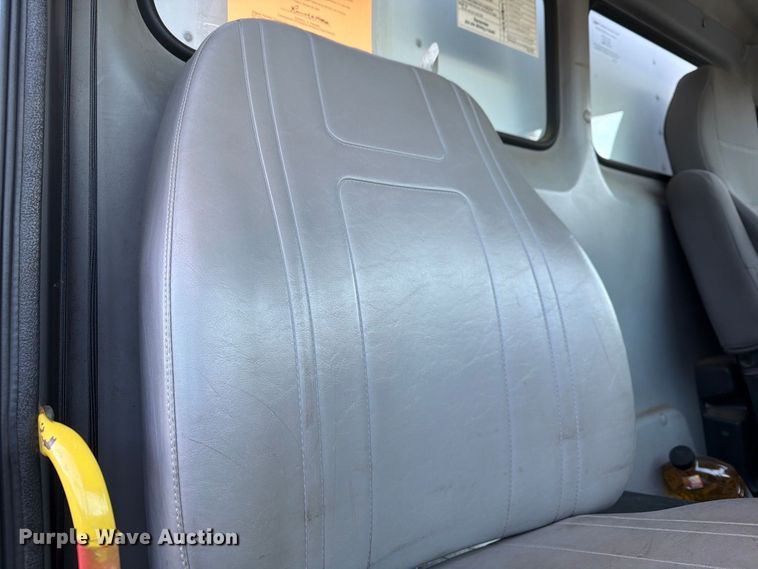 image for item FG3018 1999 Freightliner FL70 box truck