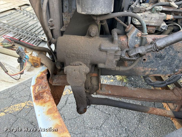 image for item FG3018 1999 Freightliner FL70 box truck