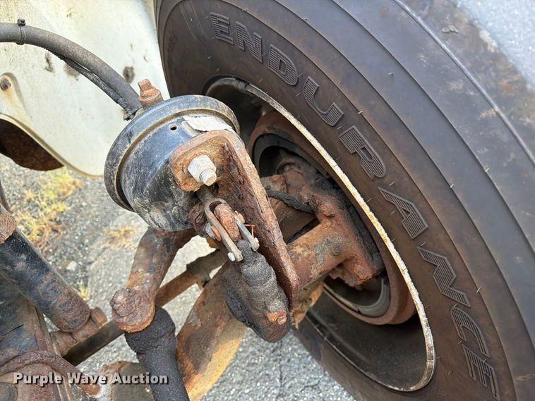 image for item FG3018 1999 Freightliner FL70 box truck