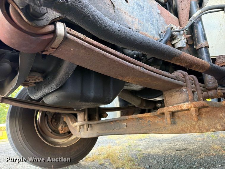 image for item FG3018 1999 Freightliner FL70 box truck