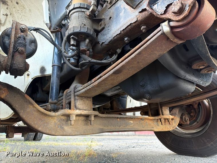 image for item FG3018 1999 Freightliner FL70 box truck