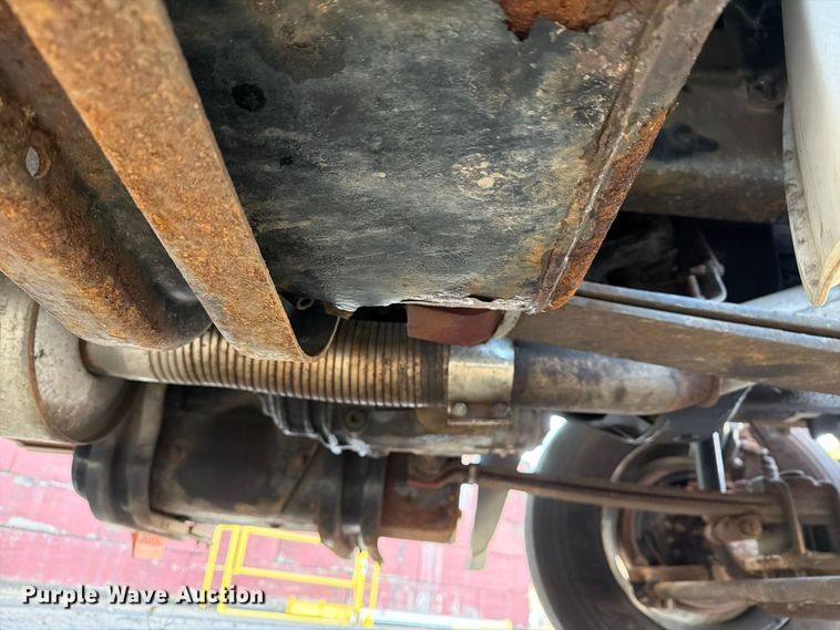 image for item FG3018 1999 Freightliner FL70 box truck