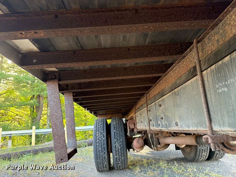 image for item FG3018 1999 Freightliner FL70 box truck