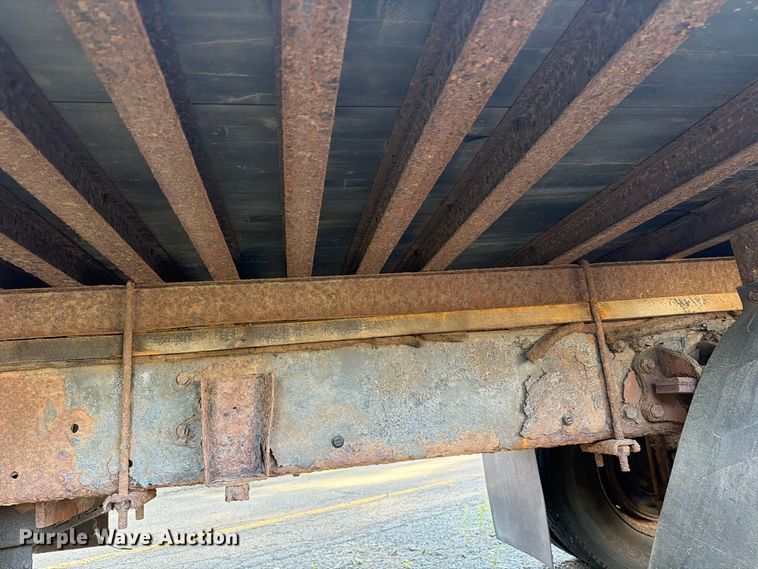 image for item FG3018 1999 Freightliner FL70 box truck