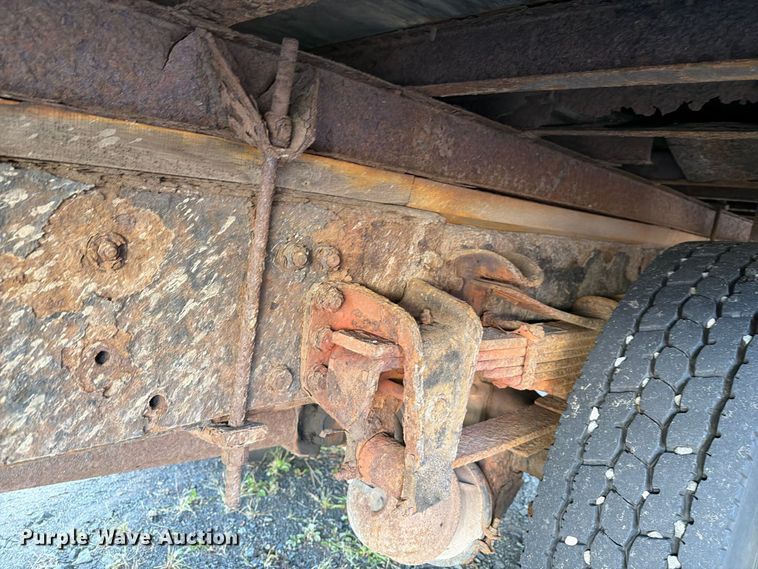 image for item FG3018 1999 Freightliner FL70 box truck