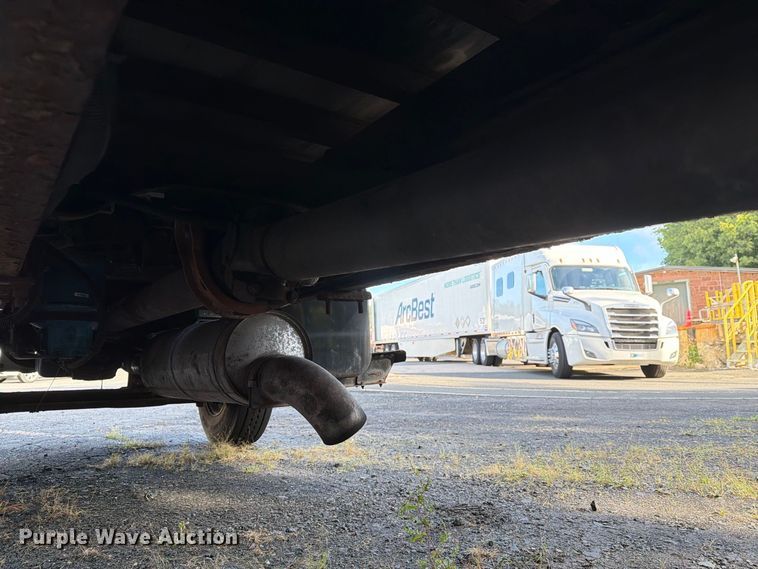 image for item FG3018 1999 Freightliner FL70 box truck