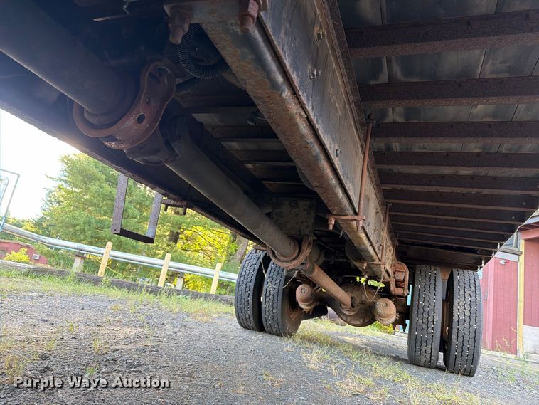 image for item FG3018 1999 Freightliner FL70 box truck
