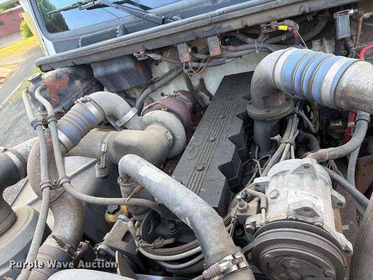 image for item FG3018 1999 Freightliner FL70 box truck