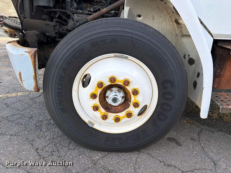 image for item FG3018 1999 Freightliner FL70 box truck