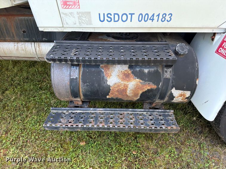 image for item FG3019 2007 International MA025 box truck