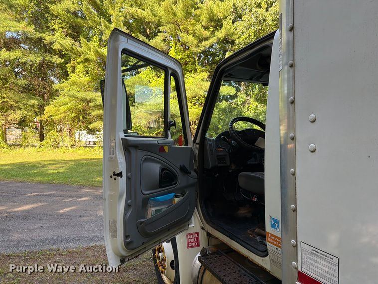 image for item FG3019 2007 International MA025 box truck