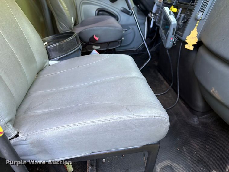image for item FG3019 2007 International MA025 box truck