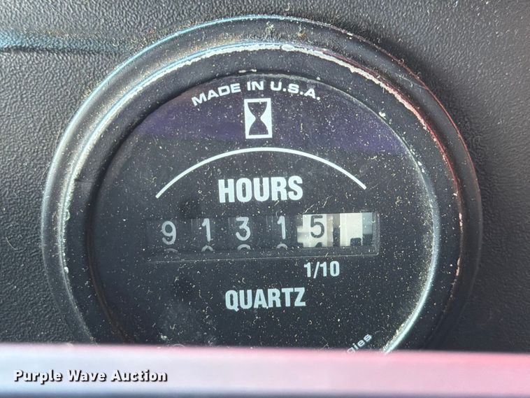 image for item FG3020 2003 Volvo VHD fuel truck