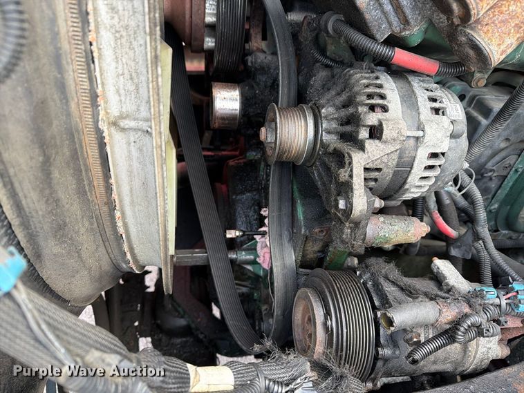 image for item FG3020 2003 Volvo VHD fuel truck