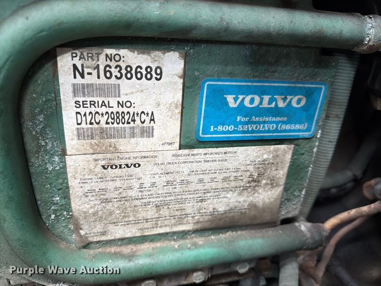 image for item FG3020 2003 Volvo VHD fuel truck