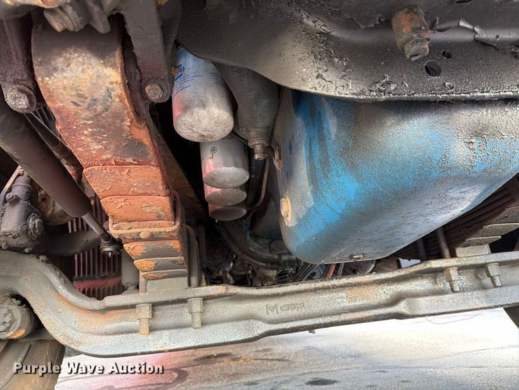 image for item FG3020 2003 Volvo VHD fuel truck