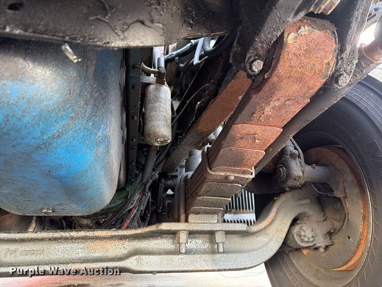 image for item FG3020 2003 Volvo VHD fuel truck