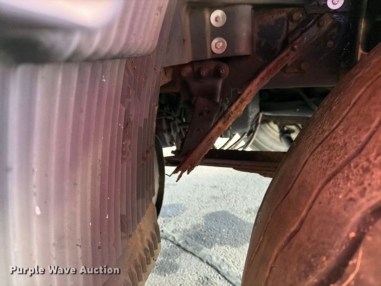 image for item FG3020 2003 Volvo VHD fuel truck