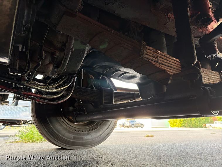 image for item FG3020 2003 Volvo VHD fuel truck