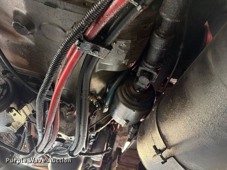image for item FG3020 2003 Volvo VHD fuel truck