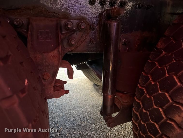 image for item FG3020 2003 Volvo VHD fuel truck