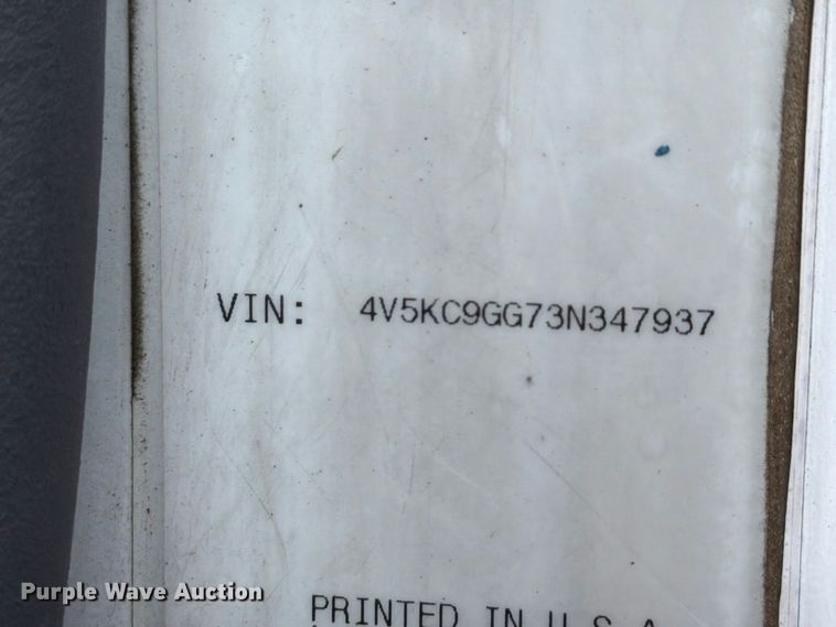 image for item FG3020 2003 Volvo VHD fuel truck