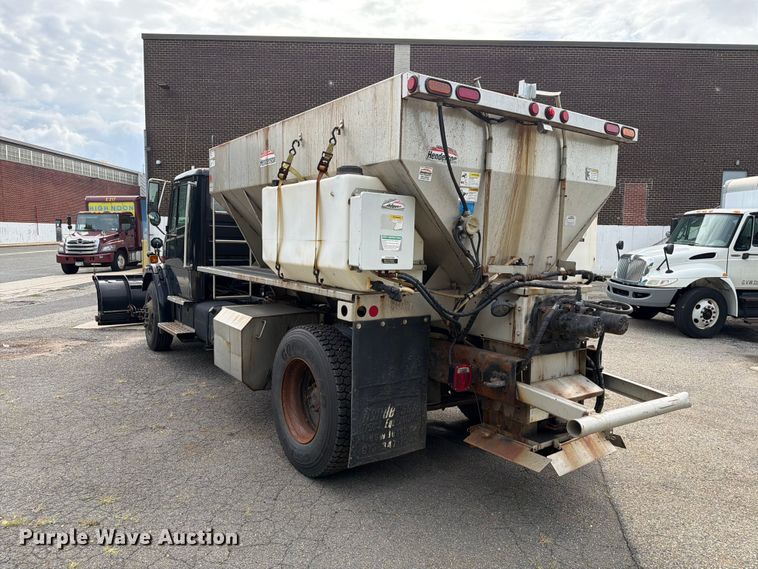 image for item FG3021 2002 Freightliner FL70 dump truck