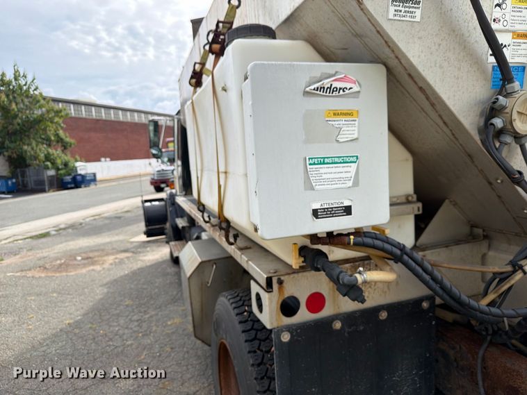 image for item FG3021 2002 Freightliner FL70 dump truck