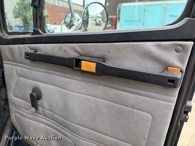 image for item FG3021 2002 Freightliner FL70 dump truck