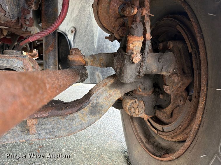 image for item FG3021 2002 Freightliner FL70 dump truck