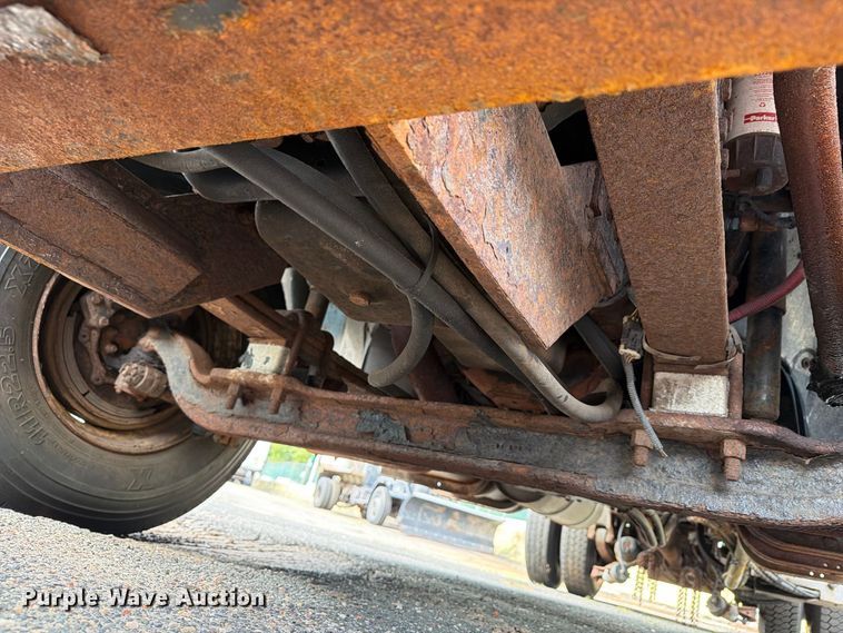 image for item FG3021 2002 Freightliner FL70 dump truck
