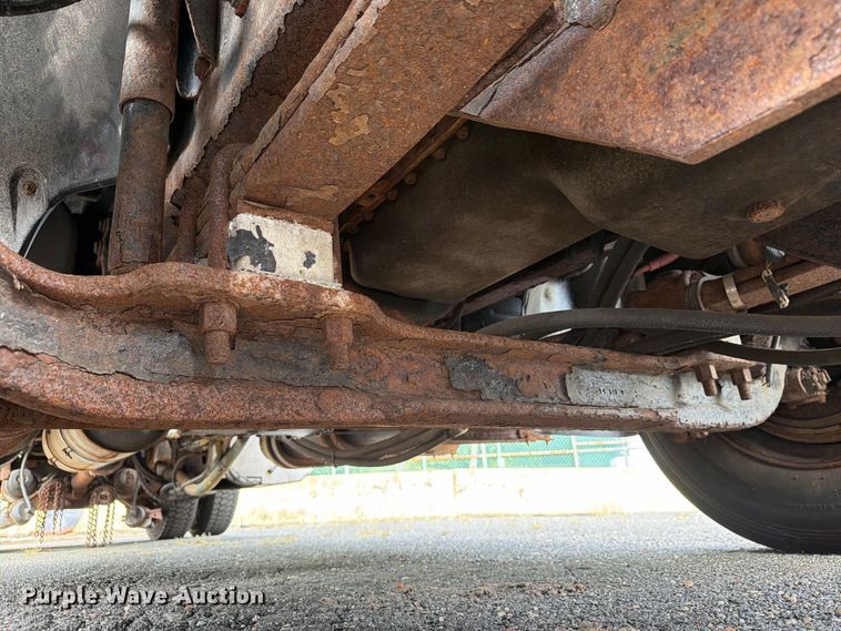 image for item FG3021 2002 Freightliner FL70 dump truck