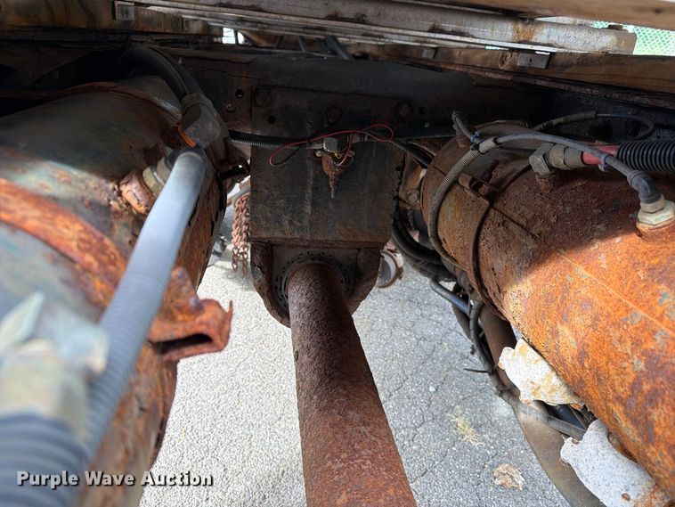 image for item FG3021 2002 Freightliner FL70 dump truck