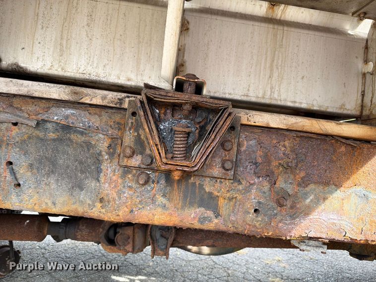 image for item FG3021 2002 Freightliner FL70 dump truck