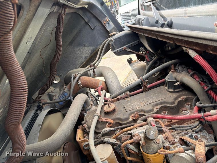 image for item FG3021 2002 Freightliner FL70 dump truck