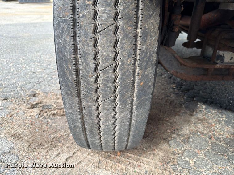image for item FG3021 2002 Freightliner FL70 dump truck