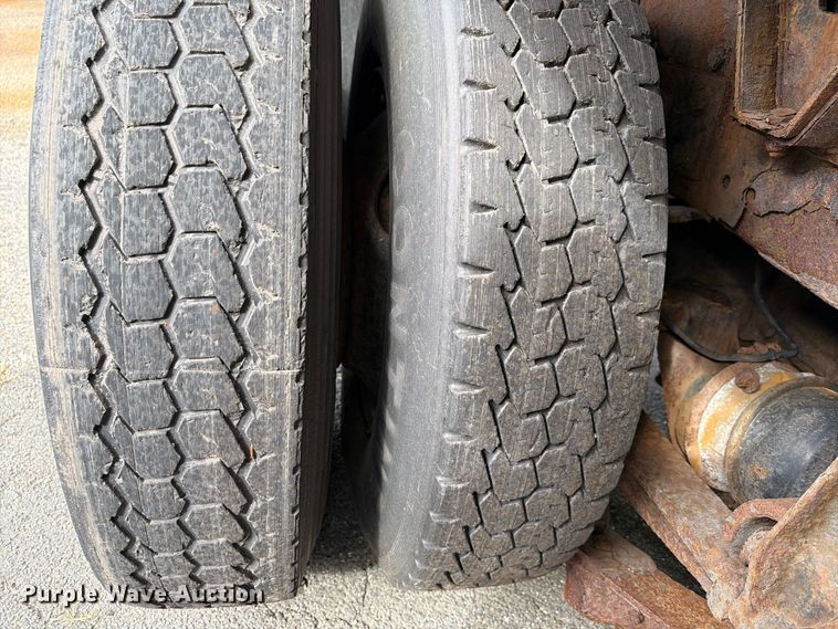 image for item FG3021 2002 Freightliner FL70 dump truck