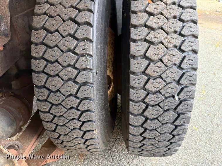image for item FG3021 2002 Freightliner FL70 dump truck