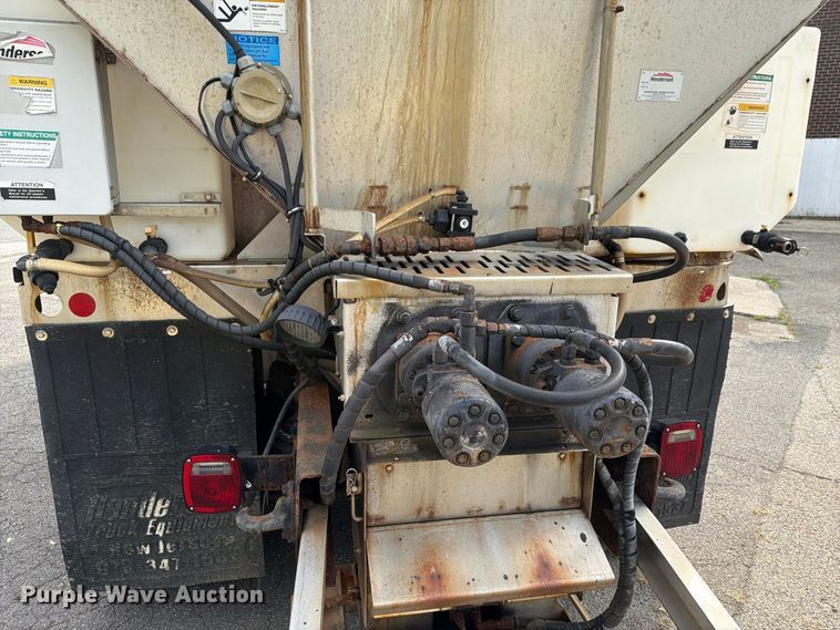 image for item FG3021 2002 Freightliner FL70 dump truck