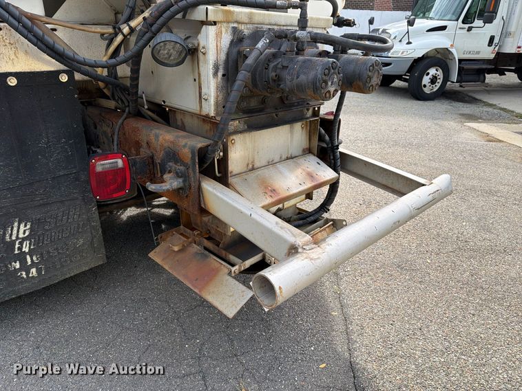 image for item FG3021 2002 Freightliner FL70 dump truck
