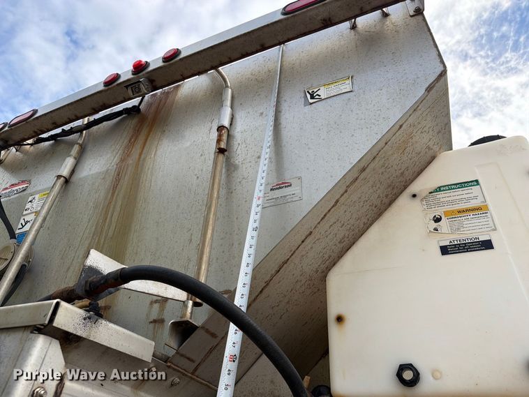 image for item FG3021 2002 Freightliner FL70 dump truck