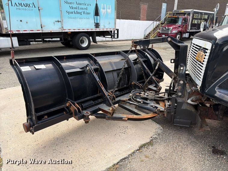 image for item FG3021 2002 Freightliner FL70 dump truck