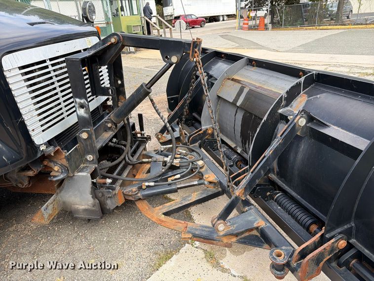 image for item FG3021 2002 Freightliner FL70 dump truck