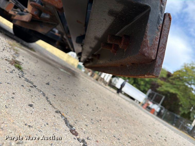 image for item FG3021 2002 Freightliner FL70 dump truck