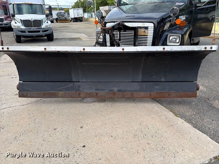image for item FG3021 2002 Freightliner FL70 dump truck
