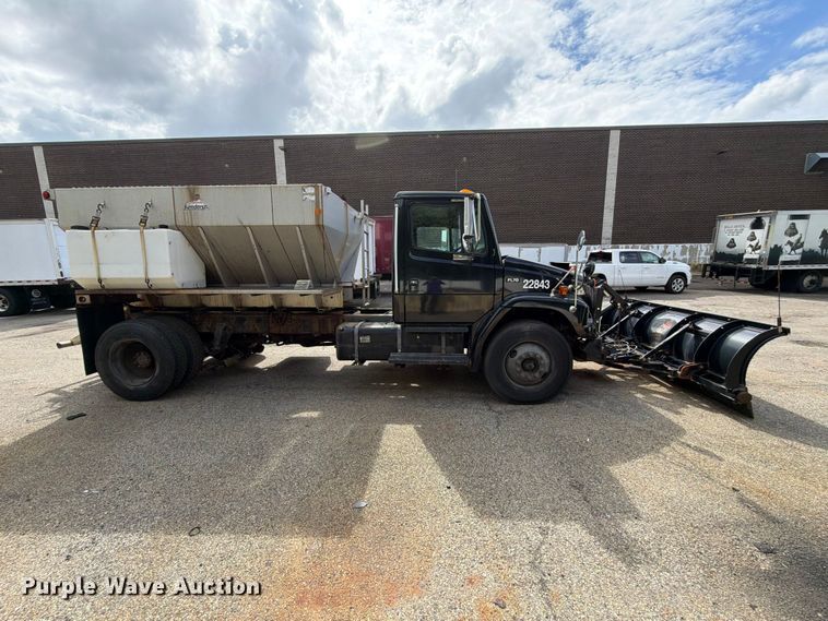 image for item FG3022 2002 Freightliner FL70 dump truck