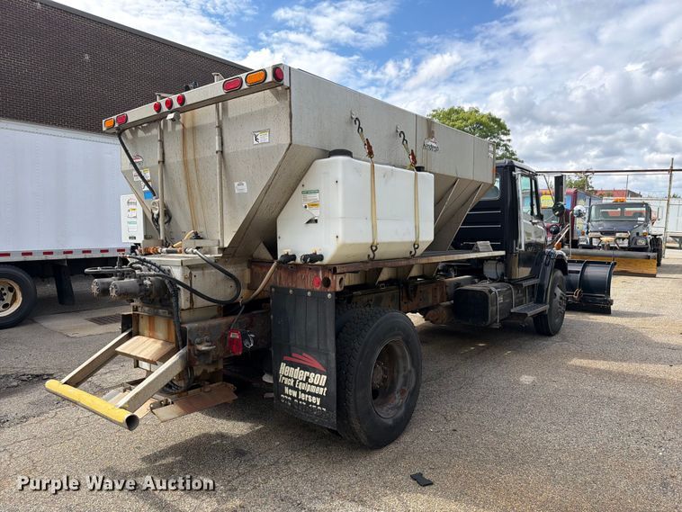 image for item FG3022 2002 Freightliner FL70 dump truck