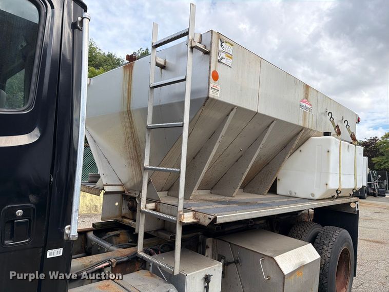image for item FG3022 2002 Freightliner FL70 dump truck