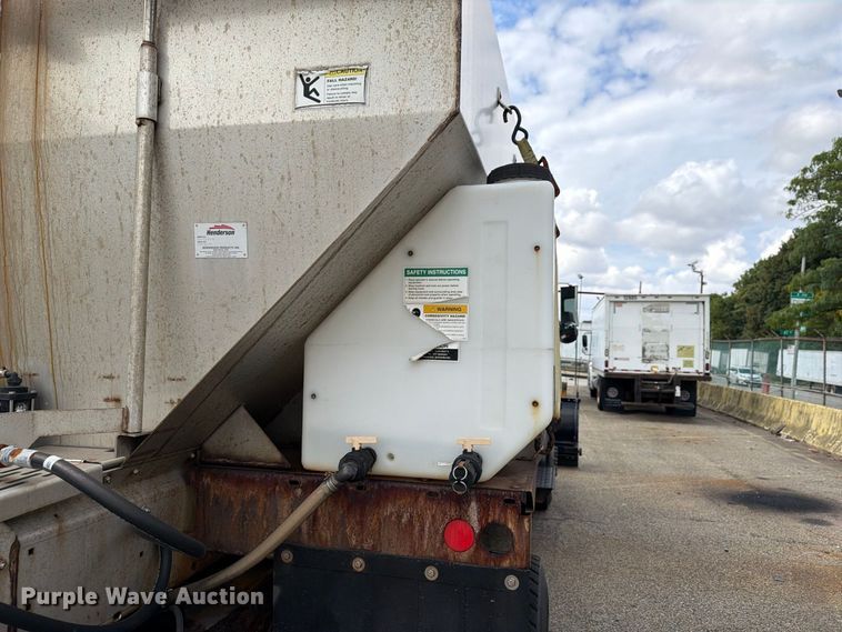 image for item FG3022 2002 Freightliner FL70 dump truck