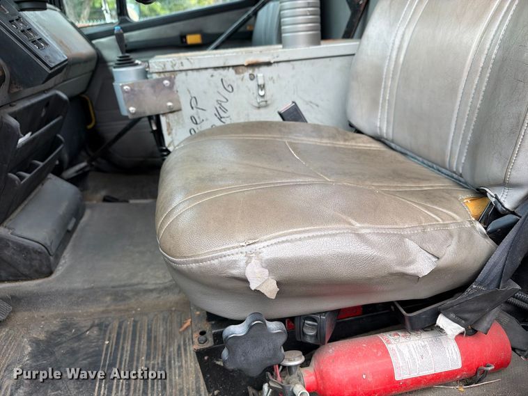 image for item FG3022 2002 Freightliner FL70 dump truck